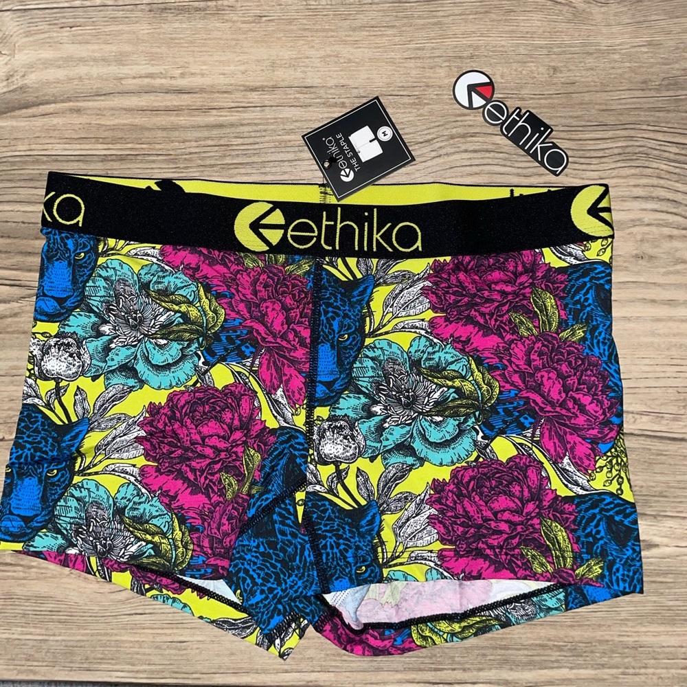 ETHIKA shorts